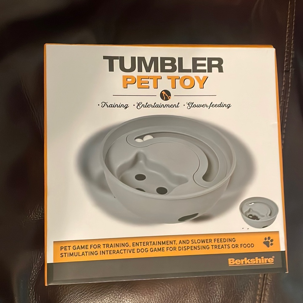 Tumbler pet toy NEW